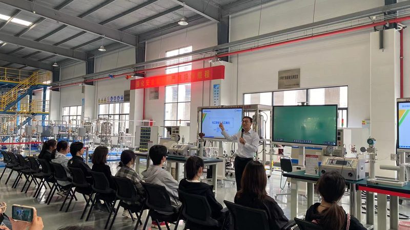 新材料产品出口代理定制方案：合规与效率的平衡之道
